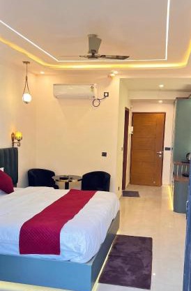 My Guest Stay at Omaxe Hazratganj