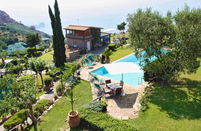 My Rental Homes - The Sea Farmhouse, resort in the nature, with pool and sea view