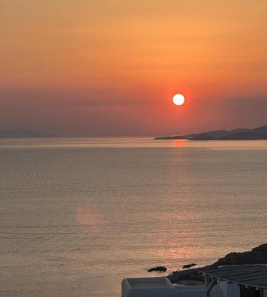 Myconian Sunset Apartments