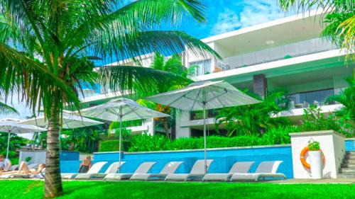 Myra Luxury Seafront Apartment