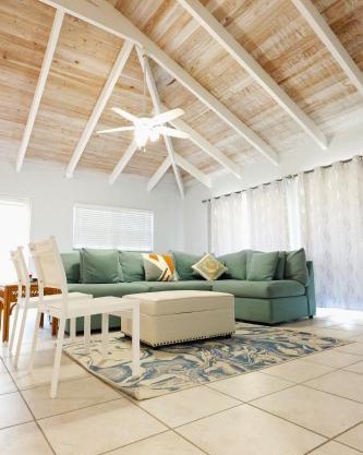 Nadhi - Waterfront House