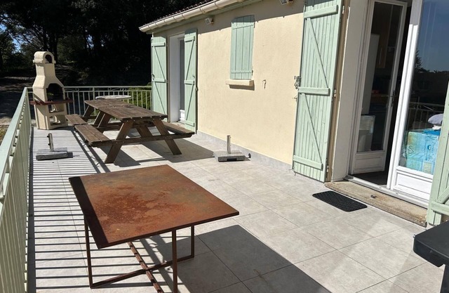Nature break, French Villa