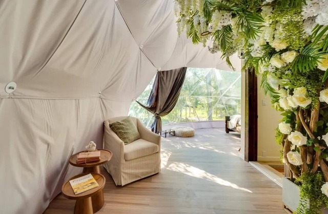 Nature Lovers Geodome - Unique Escapes "Nature Lovers" Geodome Getaway!