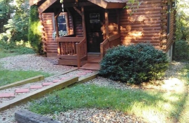 Nature's Nook Cabin