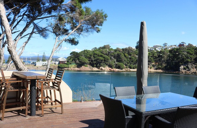 Nautical Retreat - A Couples hideaway - 2+ nights