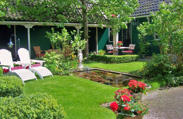 Near Amsterdam, luxury guesthouse with kitchen, Jacuzzi and private Finnish sauna