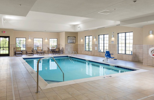 Near Ohio State University | Pool Access & Free Breakfast Buffet