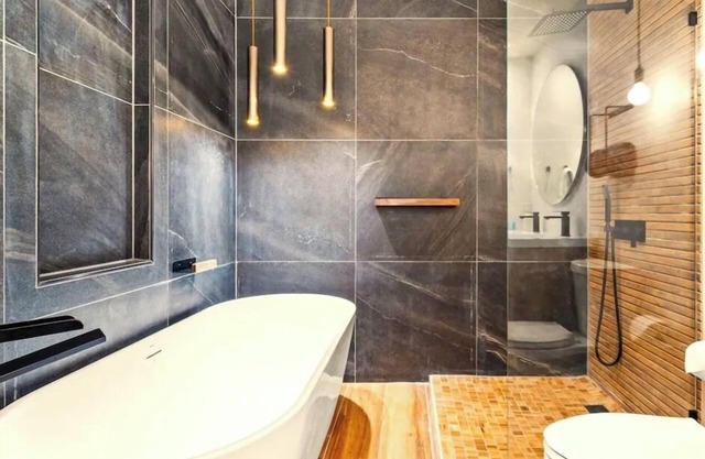 near Snow Riders Park, 500 daffodils Mar, Spa bath, movie rm, picture patio, EV