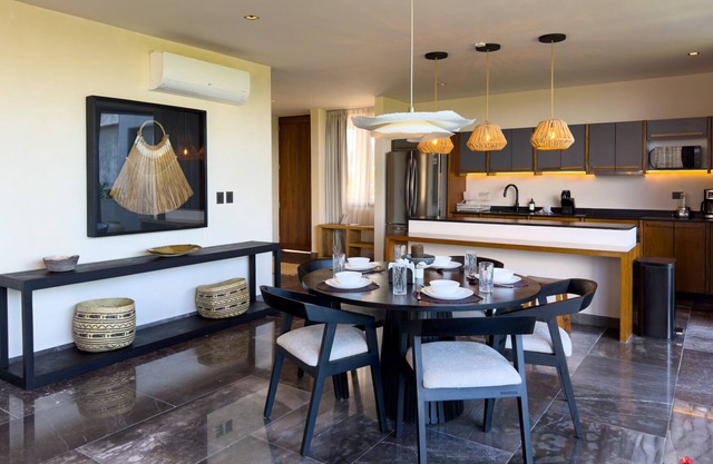 Near the beach Exclusive PH with private pool coast view Humana