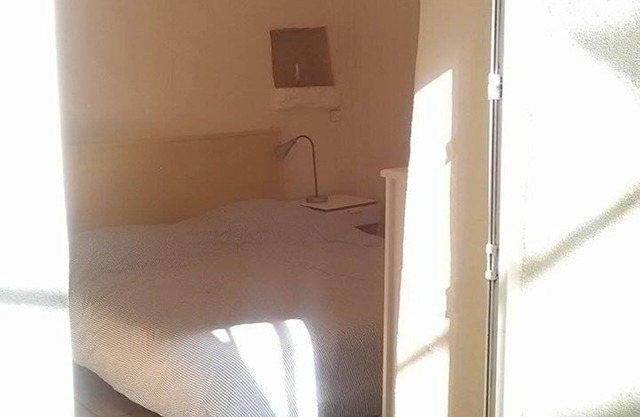 Near Uzès, room with patio in charming house