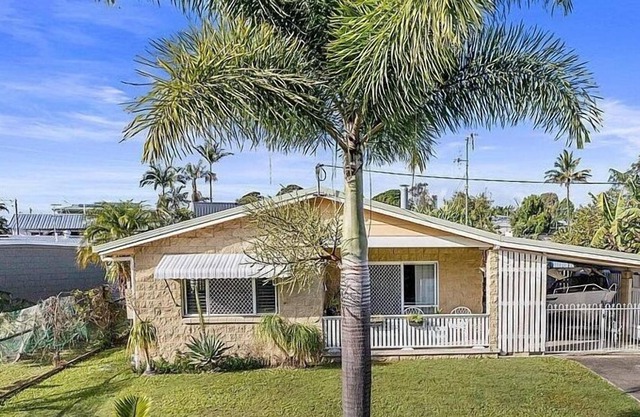 Neat and Tidy Holiday House with Inground Pool!