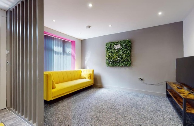 Neat Retreat Graig Pontypridd