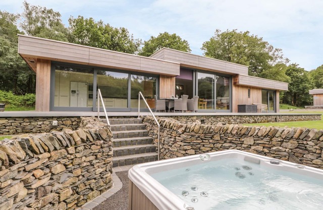 NEDDY CUT, family friendly, luxury holiday cottage in Backbarrow