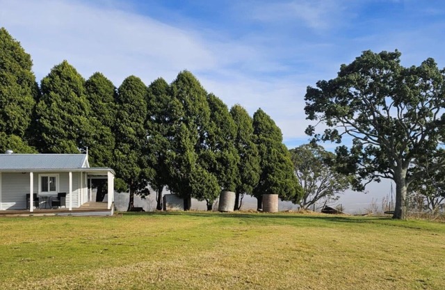 Nelba Cottage Buckajo ~ spectacular rural views near Bega!