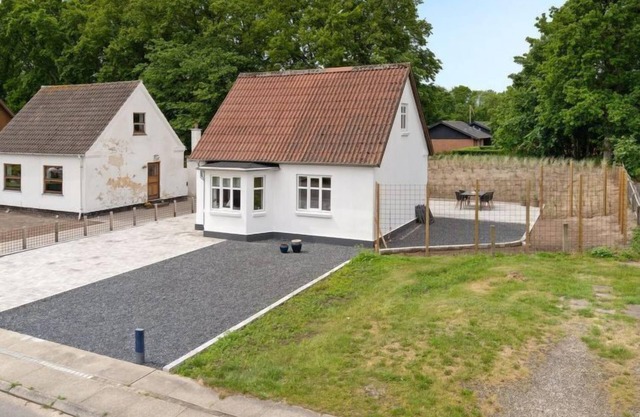 "Neno" - 2.2km from the sea by Interhome