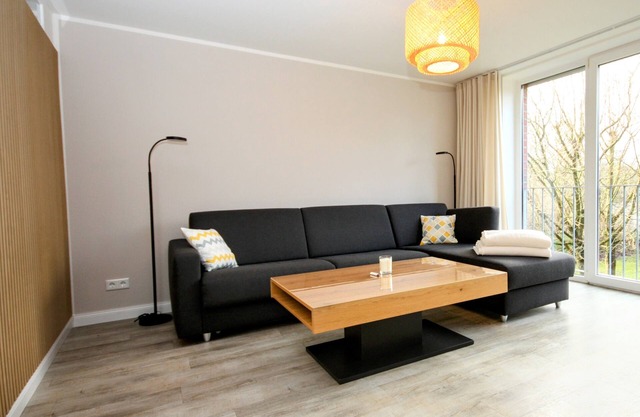 Neu! Moderne Ferienwohnung Zwischen Husum und Nordstrand, 3 Minuten zum Deich