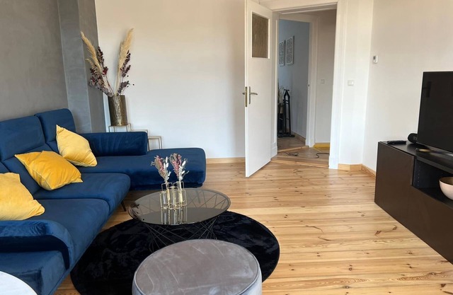 Neue, Sanierte, Modernisierte /komplett Möblierte Wohnung Charlottenburg/Berlin