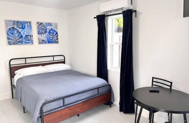New 1BR/1BA Studio Homen