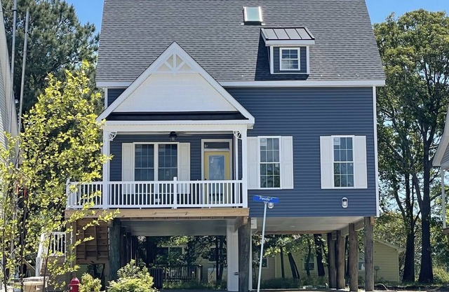 NEW 3 BR/2.5BTH near Bethany Beach/home on stilts, open floor plan/1st FL Master