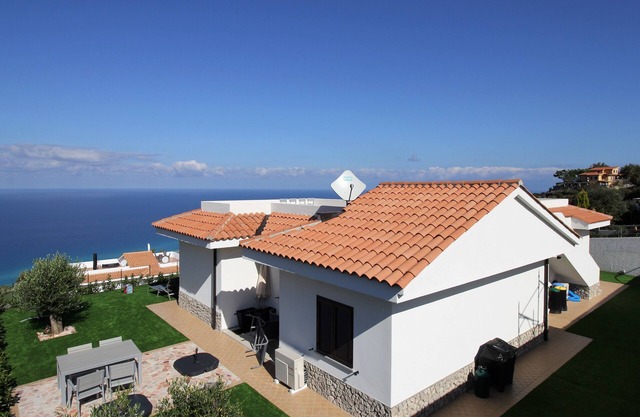 New 4 bed villa in Zambrone - Spectacular 180 degree panoramic sea views.