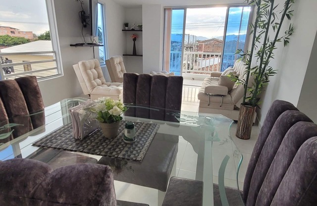 NEW AND LUXURIOUS APT.