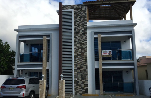 New beach side condo just steps from 3 beautiful beaches