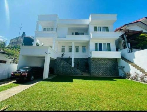 New Castle Villa