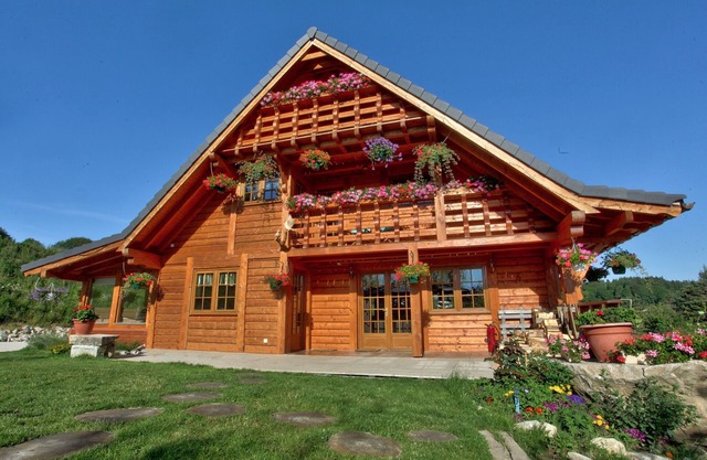 New chalet made with traditional wood with private pond