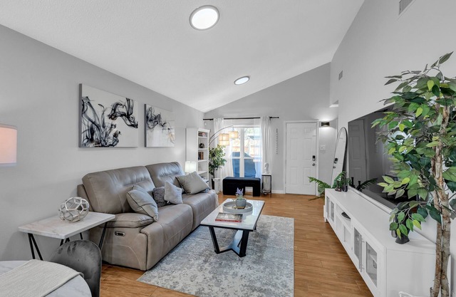 NEW! Charming Getaway in the Heart of Arlington