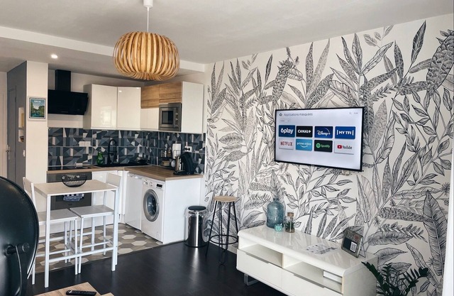 NEW★: comfortable apartment + linen, towels and free parking