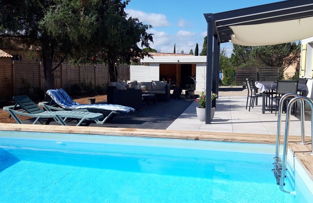 New comfortable house with swimming pool in Provence