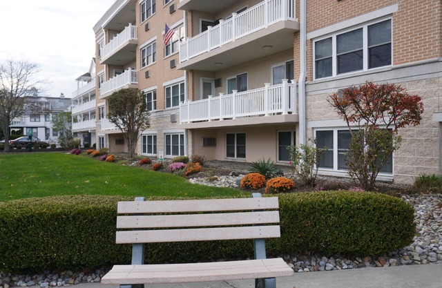 New condo 1 Block to beach with AC in Bradley Beach