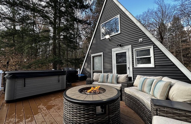 NEW! Cozy & Modern A-Frame in the woods w/HOT TUB