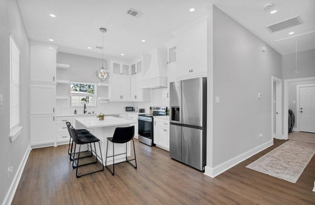 New, Family Friendly, Centrally located Duplex