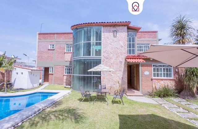New Family House in Cocoyoc: Pool & BBQ Area