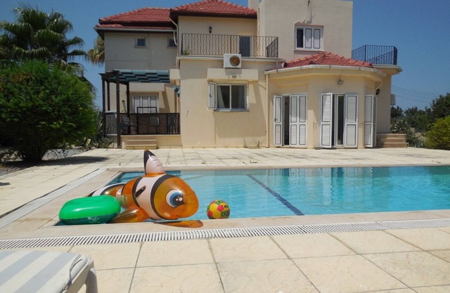 *NEW FOR 2022 - Lovely Villa with Pool In Lapta, Near Girne, Northern Cyprus