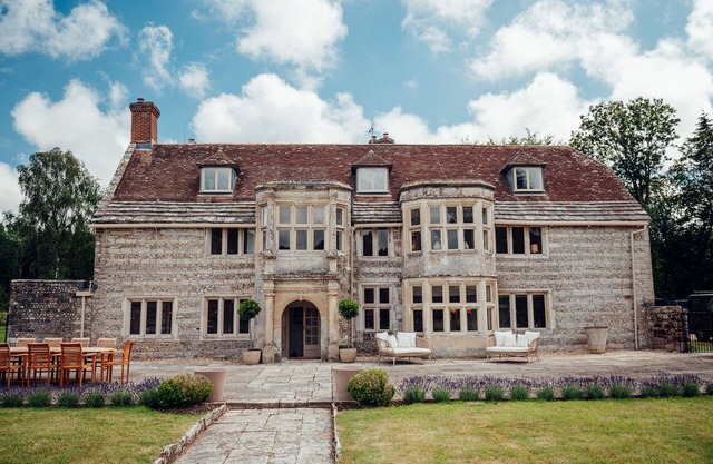 NEW FOR JULY 2021.LUXURY DORSET COUNTRY ESTATE. SLEEPS 16