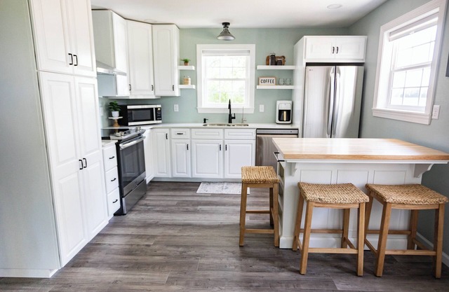 New! Fully furnished & fully stocked 2-bedroom 1 bath home in Stevens Point.