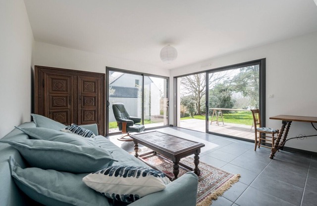 New home for 4 adults - 2 children - Garden