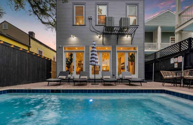 New Home Great for Groups | Heated Pool, Sleeps 10