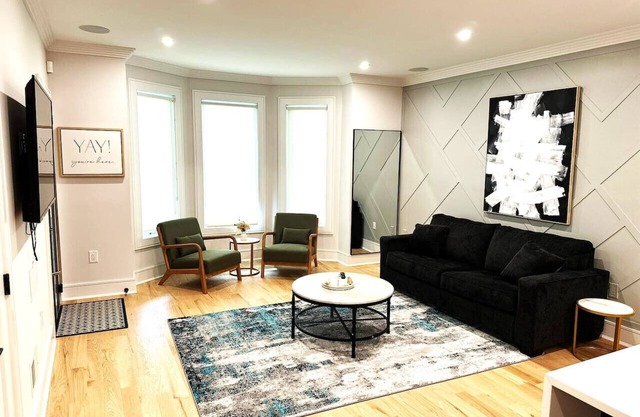 New Home - Huge 2000sqft 3 BR Duplex With Backyard