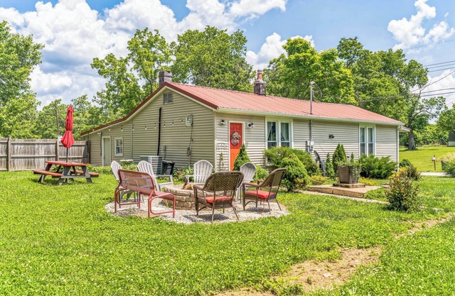New Hope Bourbon Stop- historic home, peaceful spot in heart of Bourbon country