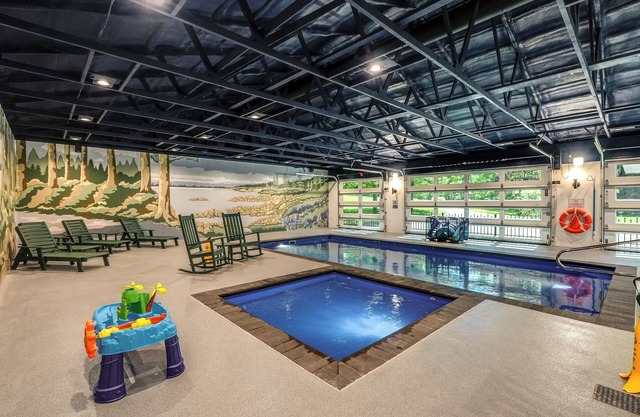 NEW *Indoor Pool* | Game Rm, Private Log Cabin - Fun for All Ages 4b/3b sleep 14