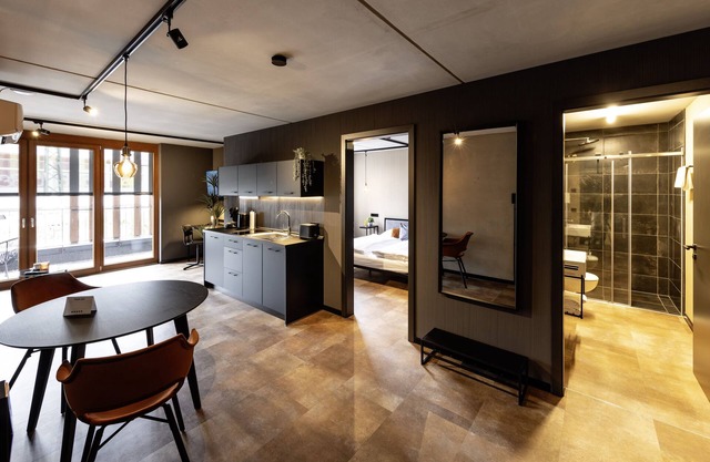 NEW Industrial-style Apartment Groß (kurz/langzeit