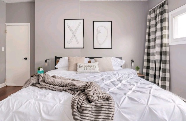NEW! King bed Apt. in the heart of the city!