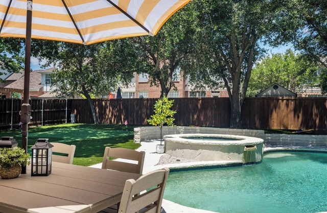 NEW King Bed Citrus Serene on Flower Mound