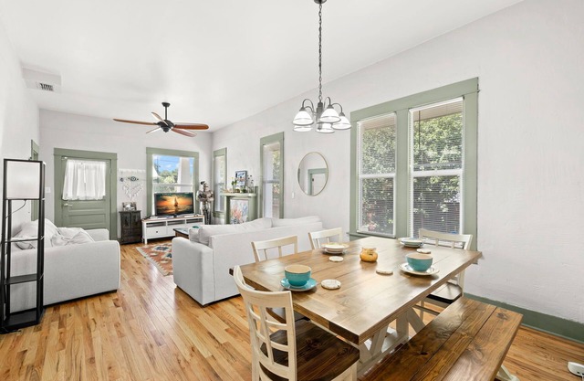 NEW! Lakeland Landing | Cute Bungalow by Downtown