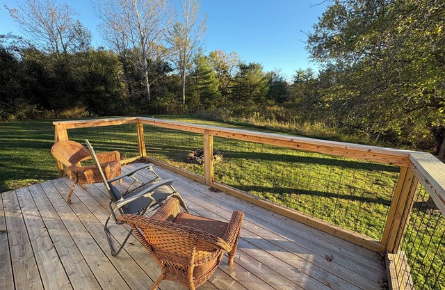 New Listing! Cozy country cabin in peaceful surroundings near Albany