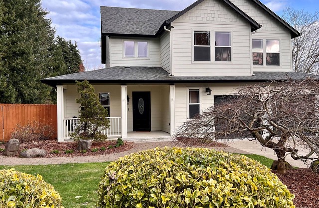 New listing: Home is bright & cheery!