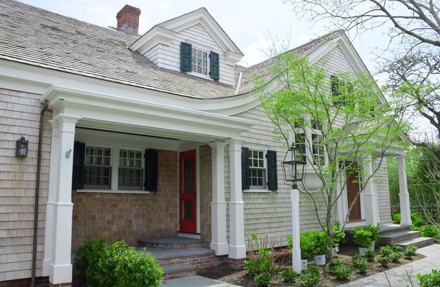 NEW LISTING - LUXURY - DOWNTOWN EDGARTOWN - WALK TO HARBOR - CLOSE TO BEACH
